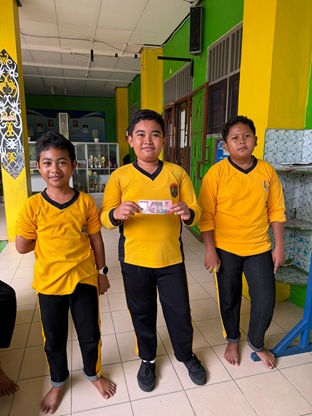 AKSI JUJUR TIGA SISWA: MENJADI TELADAN DI LAPANGAN SEKOLAH